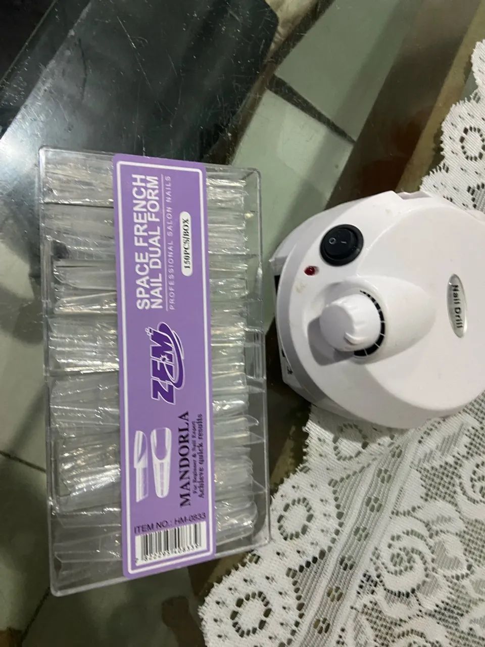 Beleza  e cuidado com unhas.