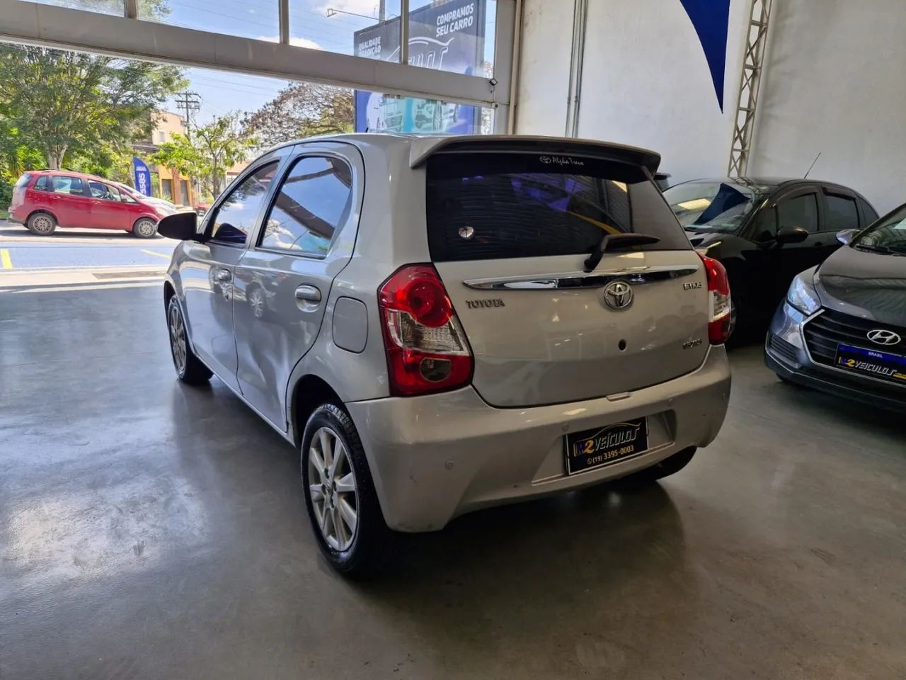Toyota Etios XLS 1.5 Flex 5P Aut. 2017 - Foto 2
