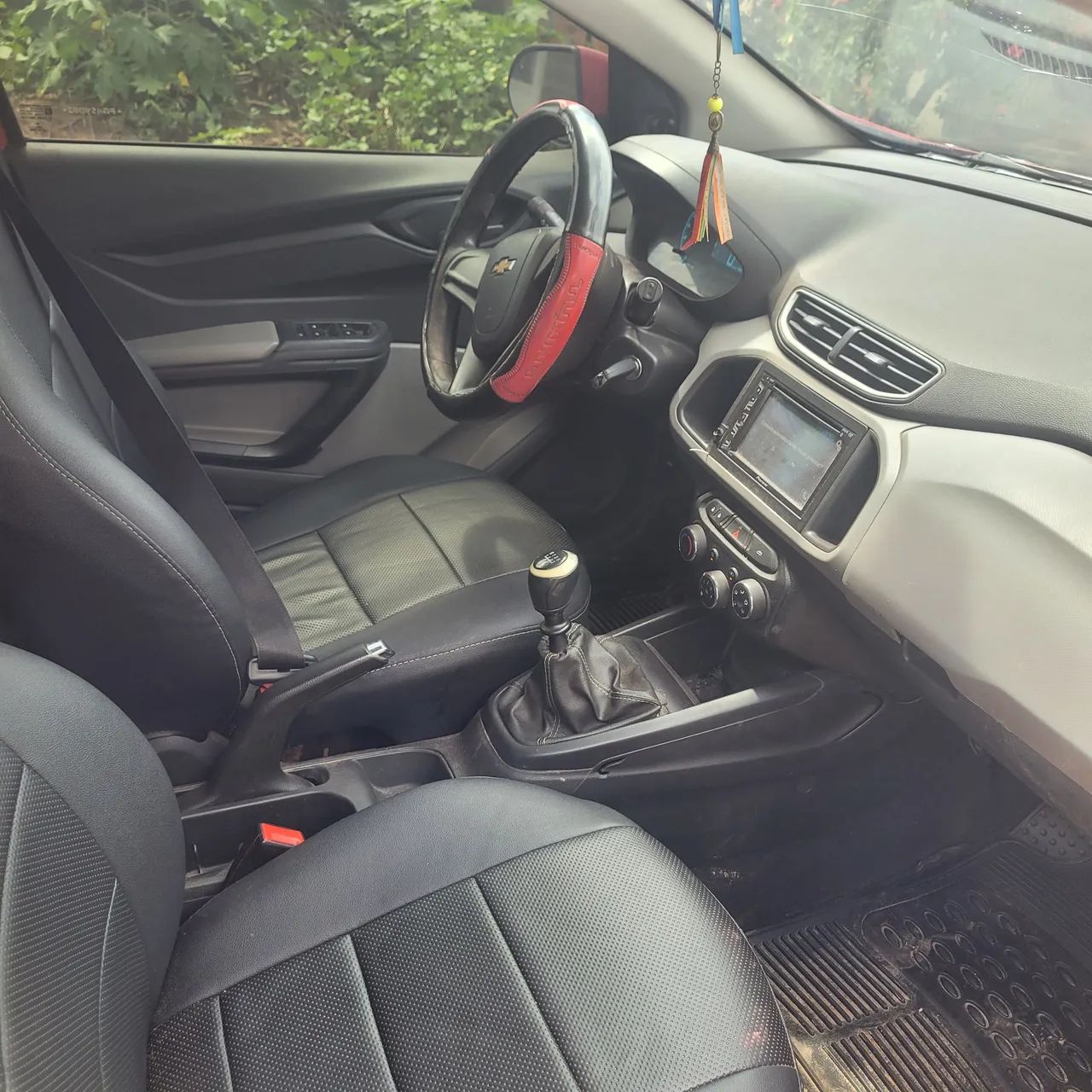 Chevrolet Onix ONIX HATCH LT 1.0 8V FlexPower 5p Mec. 2015