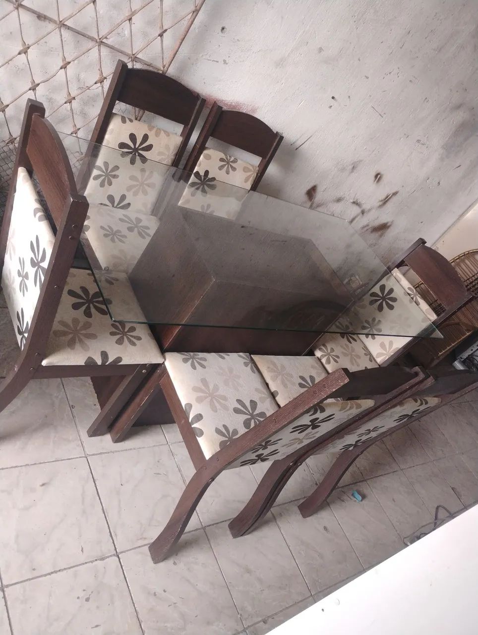 Mesa com,6 cadeiras  - Foto 3