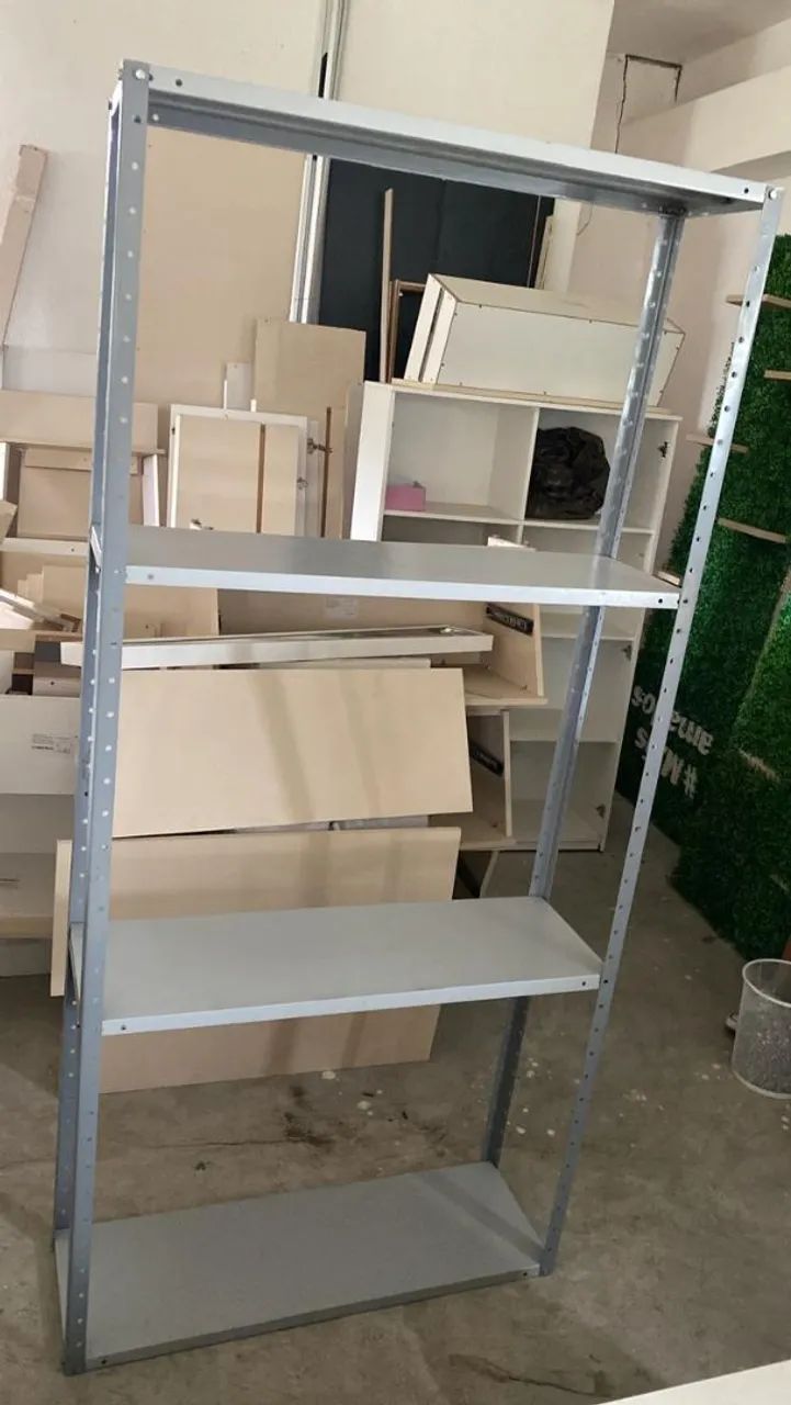 Estantes de aço de 30 cm com 4 prateleiras 