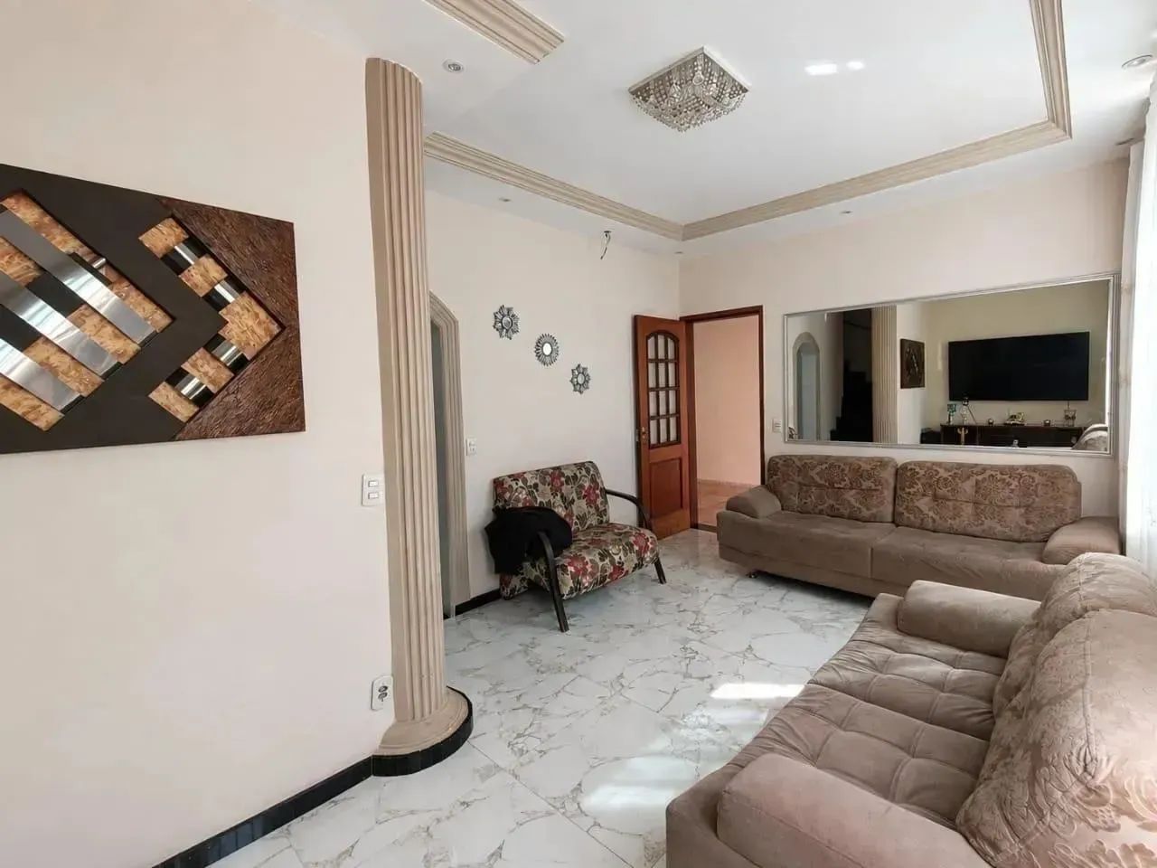 Casa 179 m² com 05 quartos e 03 vagas - Santa Mônica - Foto 2