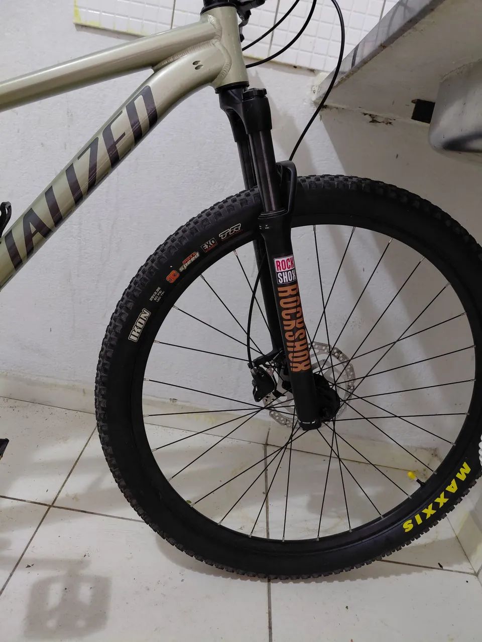 MOUNTAIN BIKE SPECIALIZED  - Foto 2