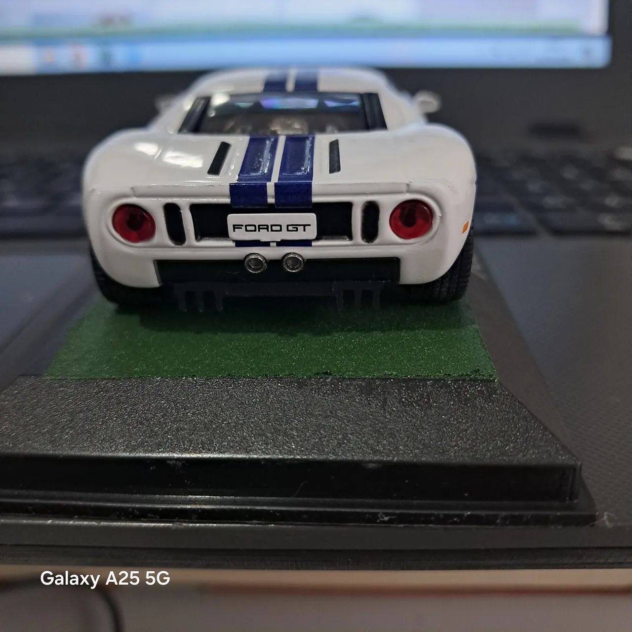 Ford GT 40 Miniatura Esc. 1:43 - Foto 4