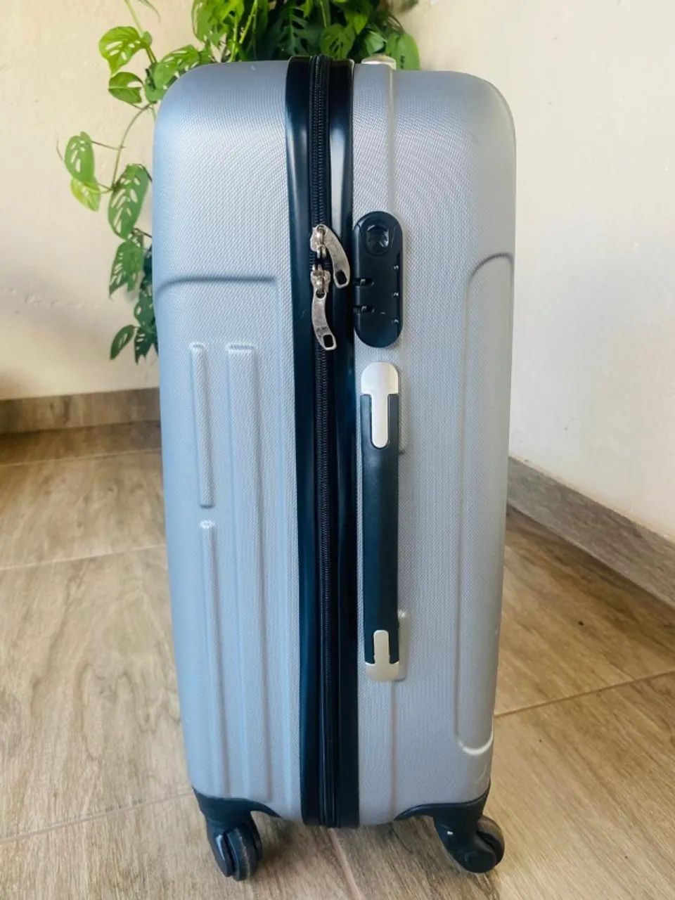 MALA DE 20KG NA COR CINZA TEL: *