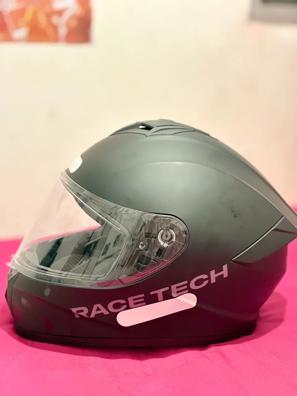     Capacete Racetch Seminovo - Ótimo Estado de Conservação