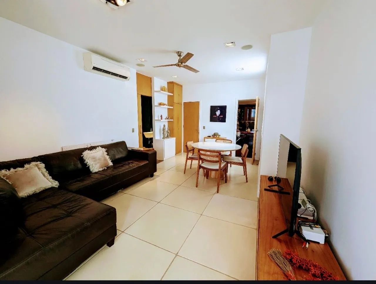 Sofá de couro marrom em L para 4 pessoas - Foto 2