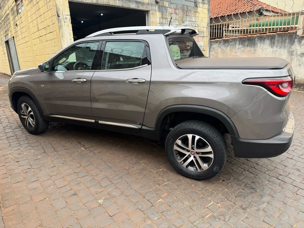 Fiat Toro Volcano 2.4 16V Flex Aut. 2019