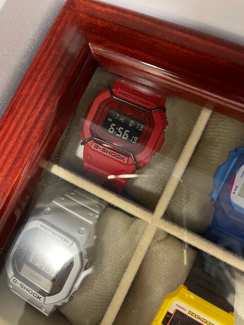 G Shock Casio Dw-5600-rrb 4dr vermelho - Foto 2