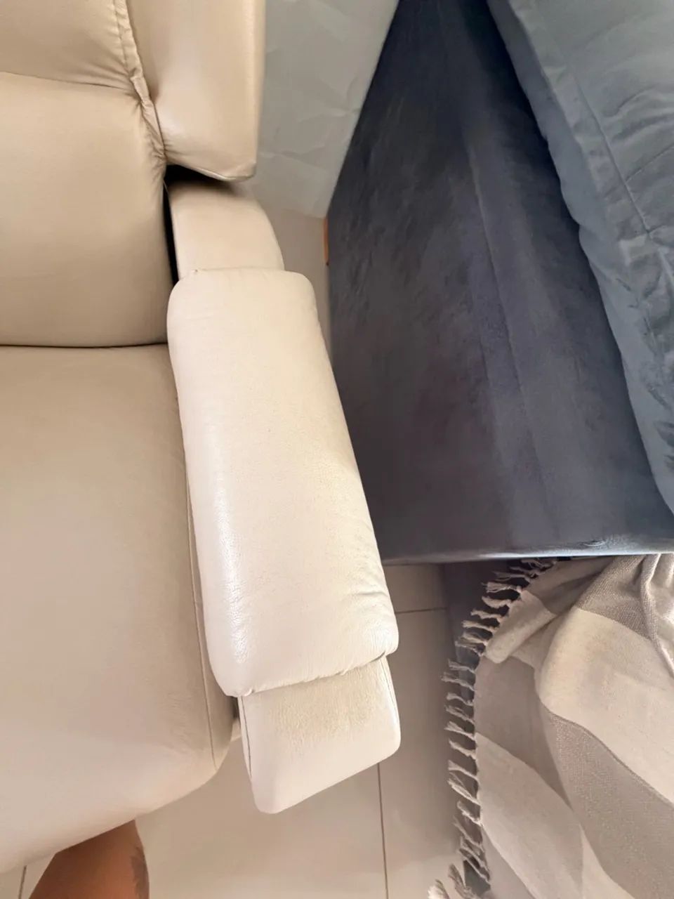 Vende-se uma poltrona reclinável  - Foto 4