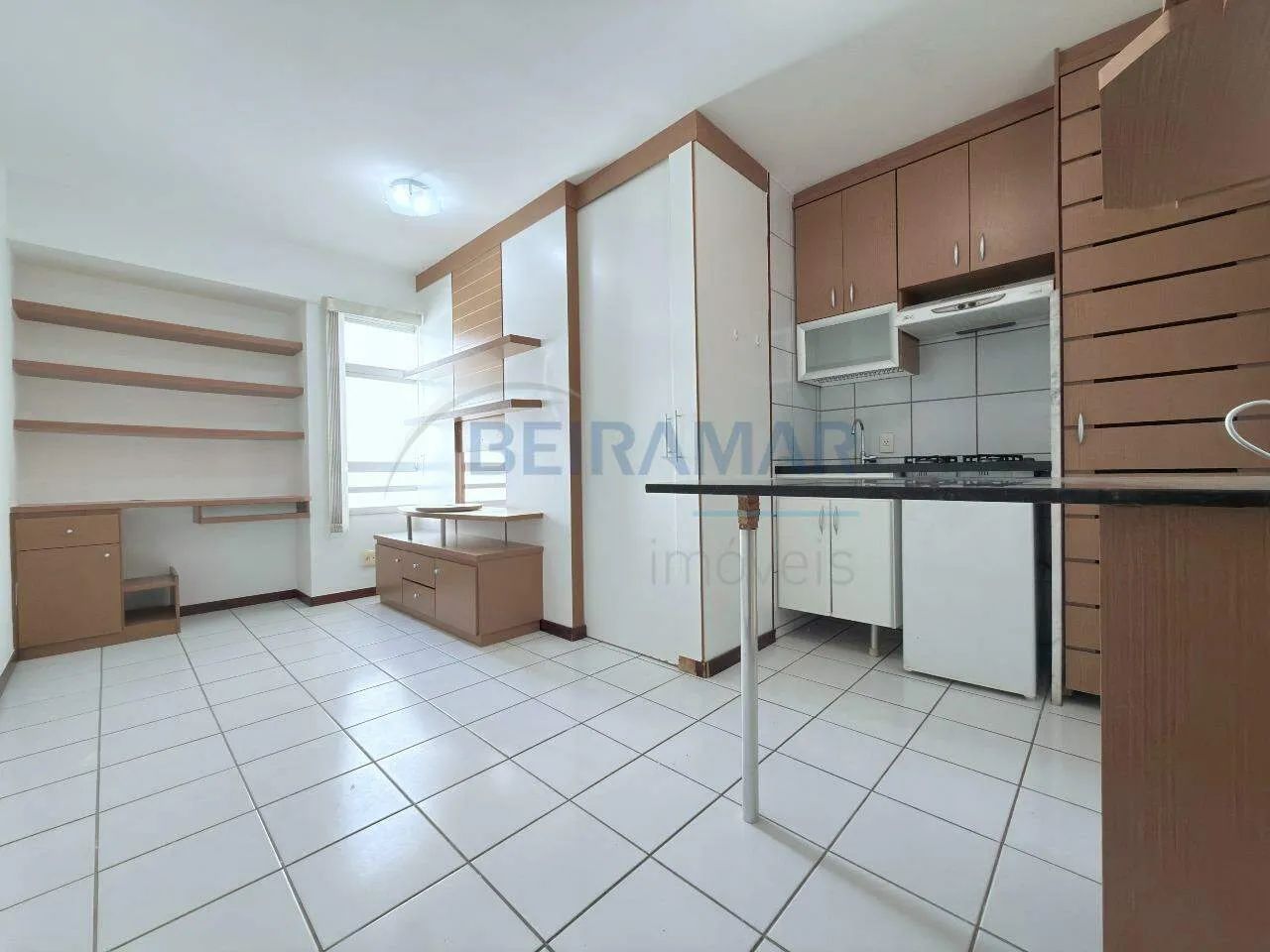 Kitnet de 1 Quarto Nascente com Vaga Coberta  Edifício Top Master (CCSW 4, Sudoeste)