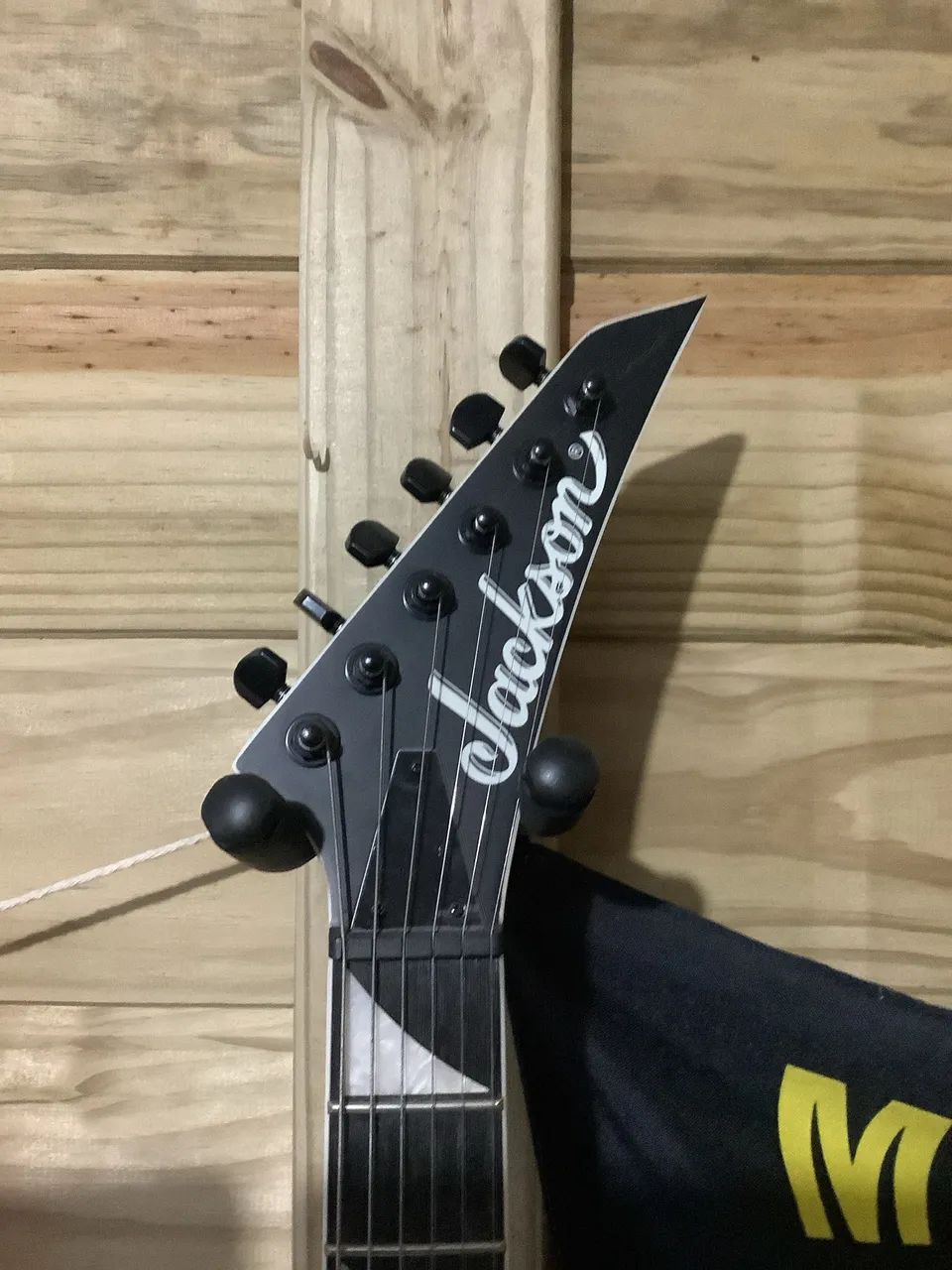 Guitarra Jackson Flying V - Foto 2
