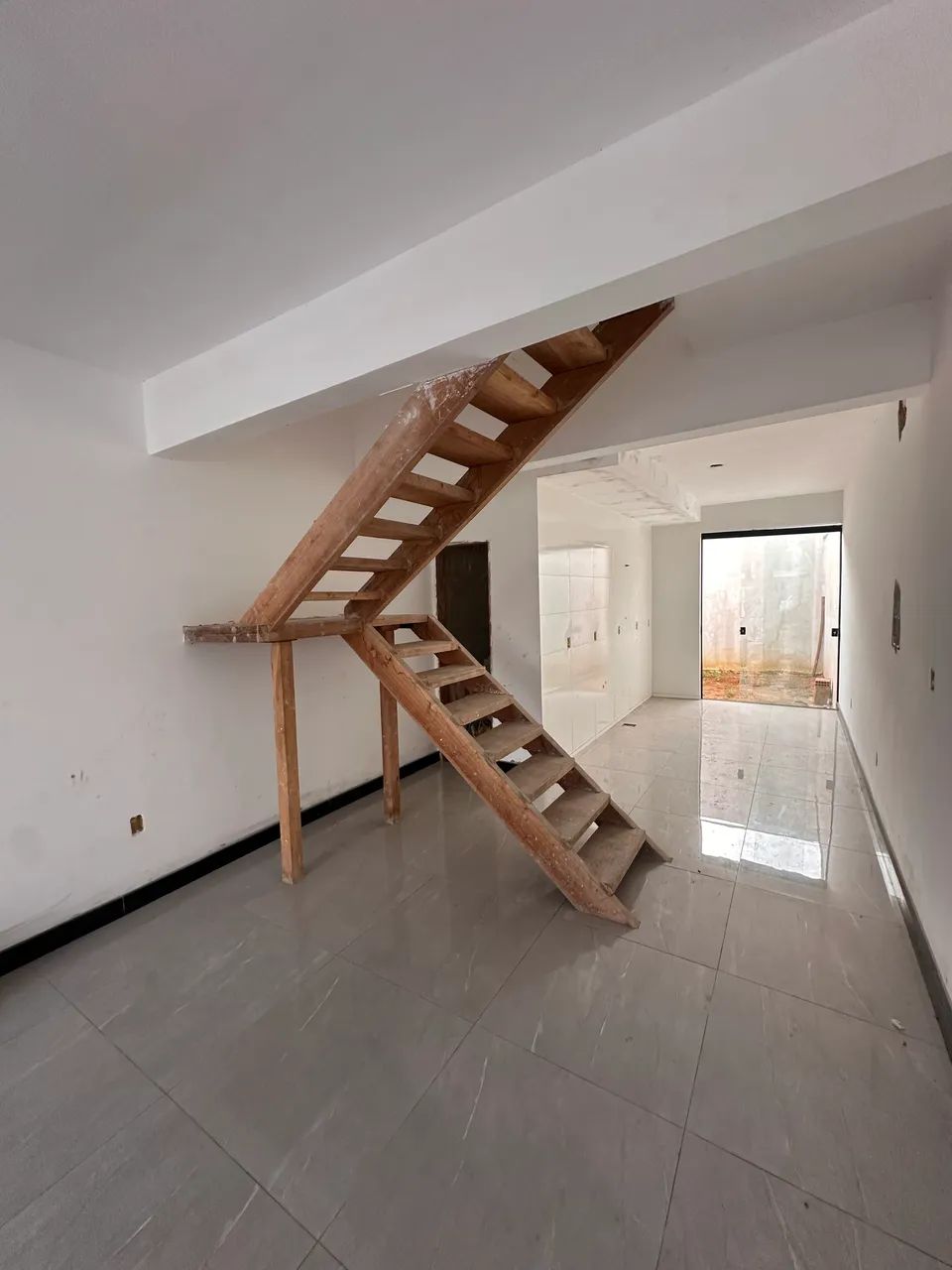 Escada de madeira