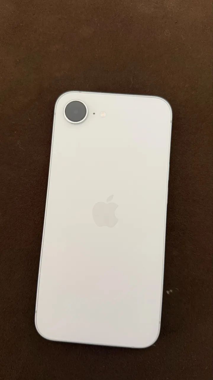 iPhone 17e 256gb branco  - Foto 2