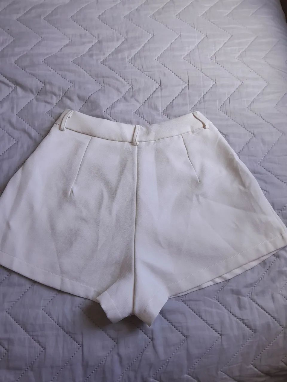 Shorts branco tamanho XS - Foto 2