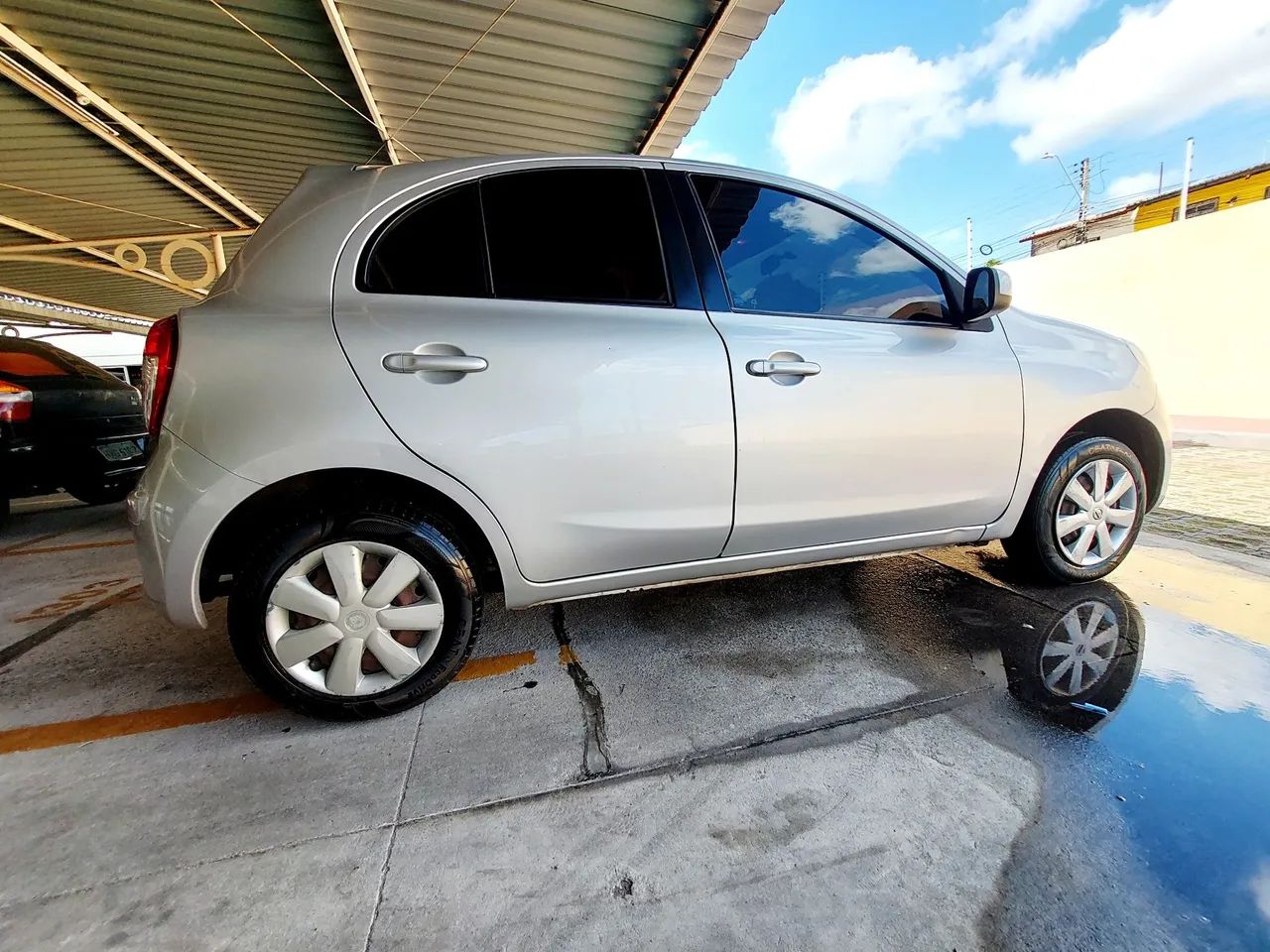 Nissan March S 1.6 16V FLEX 2014