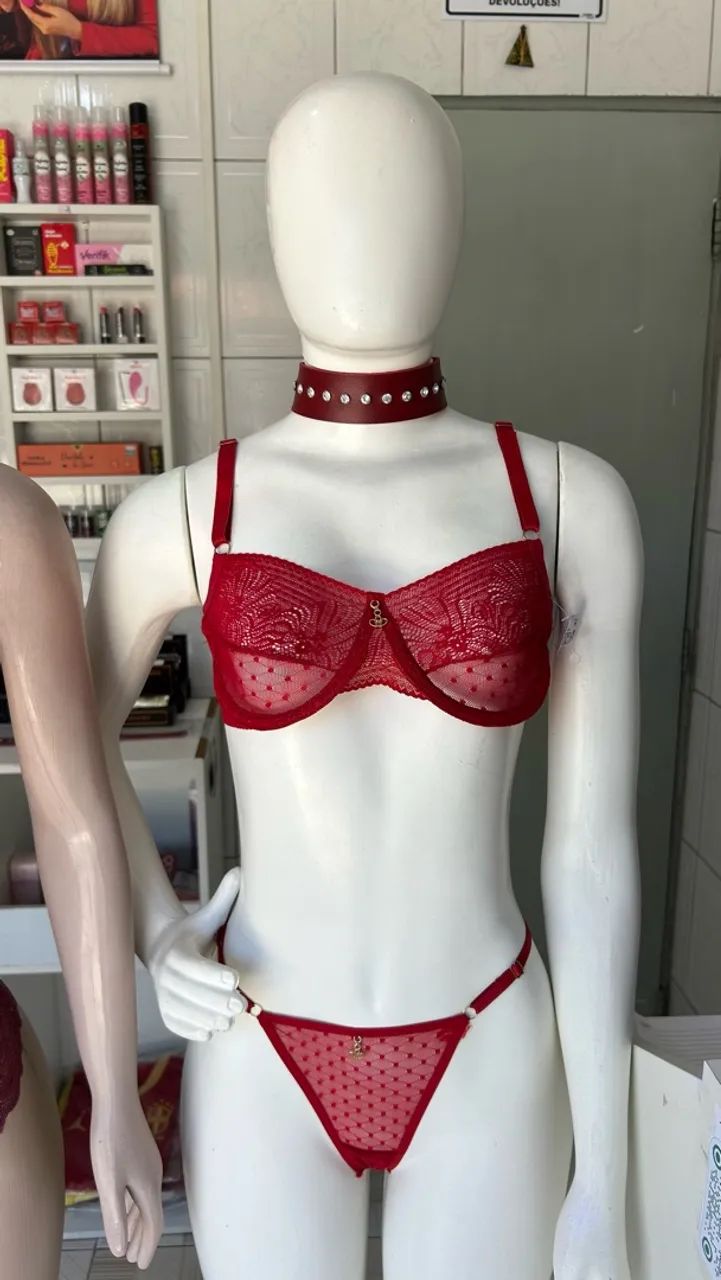 Conjunto renda e tule vermelho