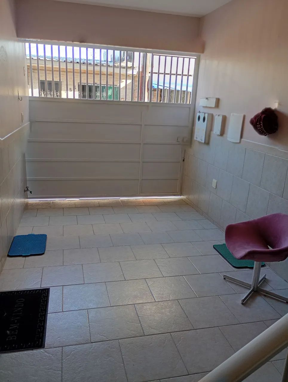 Casa de dois pisos.