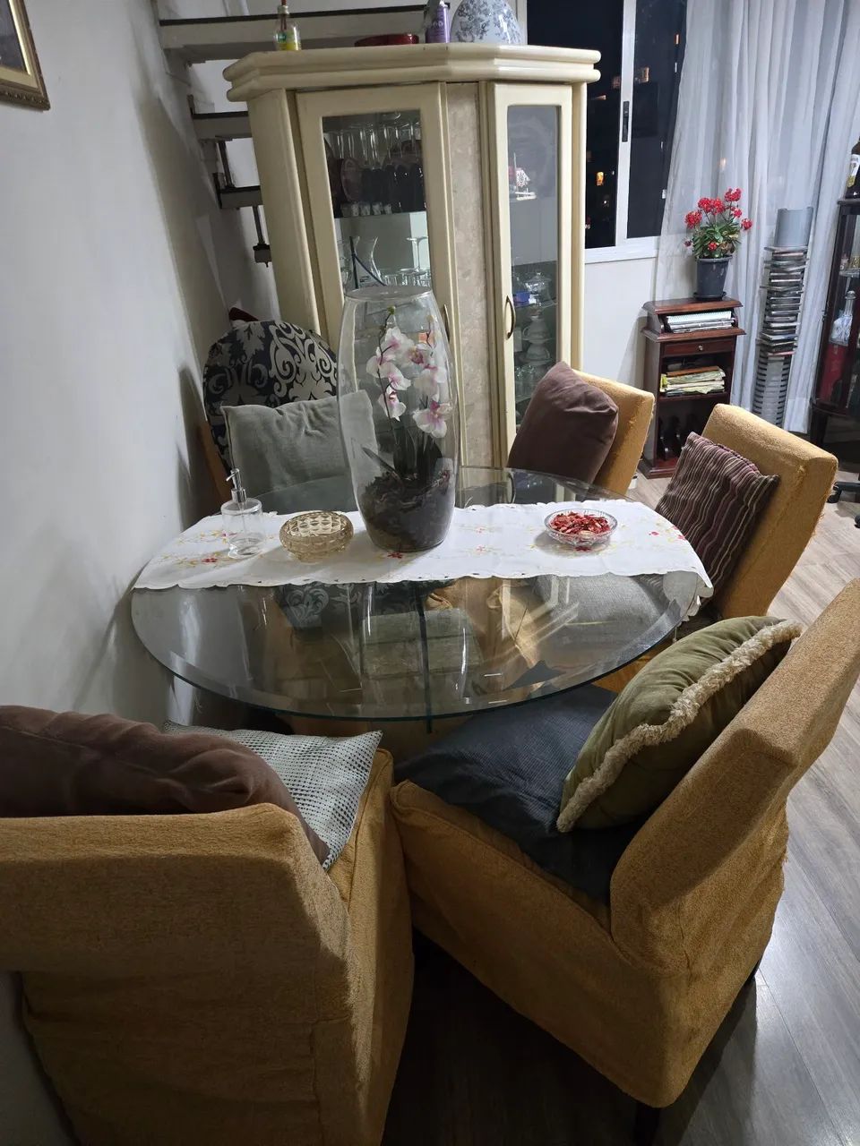 Mesa de vidro e buffet  - Foto 2