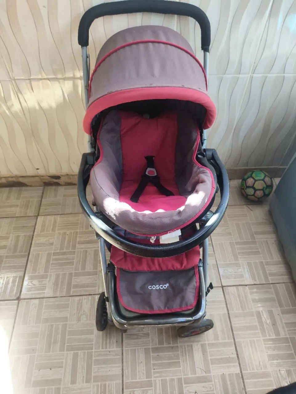 Kit carrinho+ bebê conforto Cosco  - Foto 4