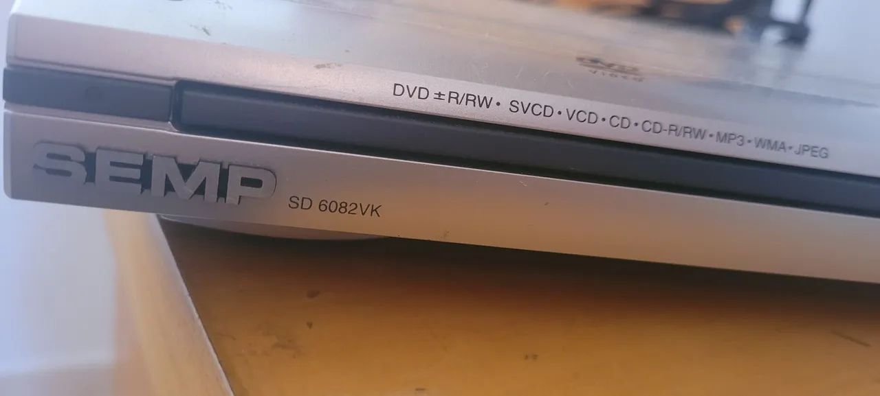 Aparelho DVD Semp SD6082VK