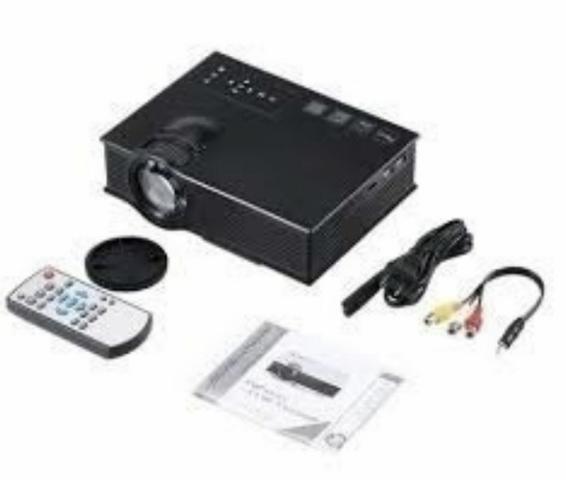 Projetor Led Profissional 1200 Lumens Hdmi Wi-Fi Uc46 130 Polegadas Bivolt Novo na Caixa