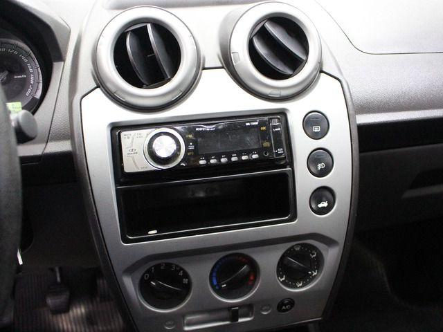 Fiesta Sed. 1.6 8V Flex 4p - Foto 12