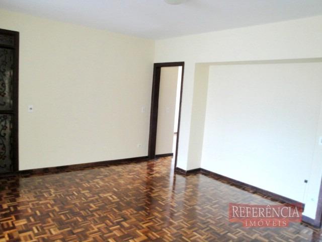 Amplo Apartamento, Reformado, Ensolarado com Ótima Localização, Próx. Colégio Bom Jesus - Foto 2