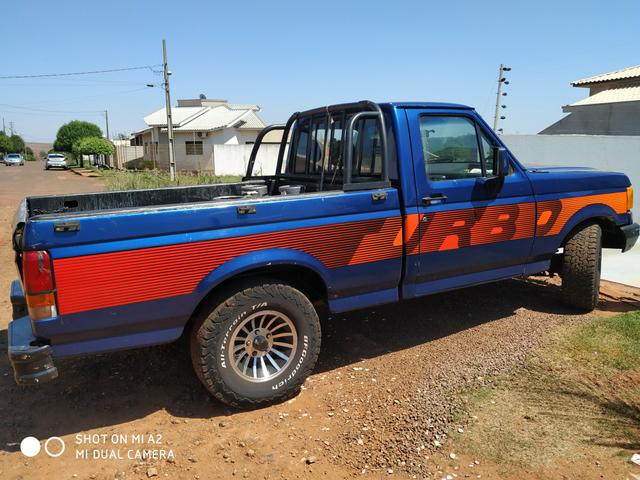 F1000 turbo diesel de fabrica em otimo estado