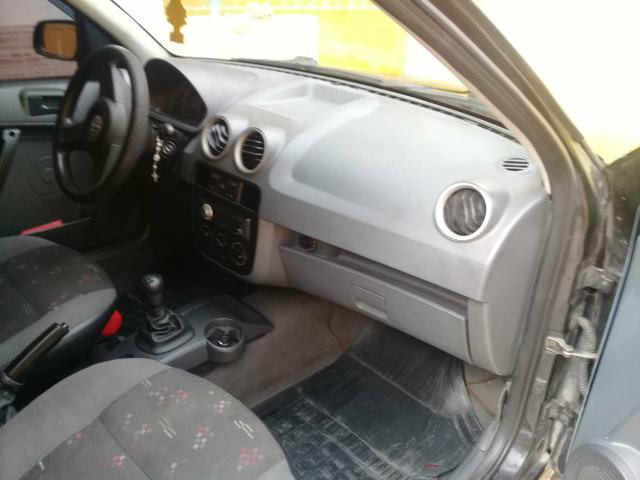 Vendo Gol 2006 1.0 8v* ar, vidro e GNV - Foto 8