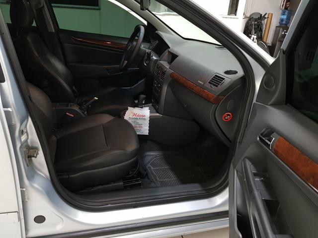 Vectra Elite 2.4 Automático top de linha!! - Foto 3