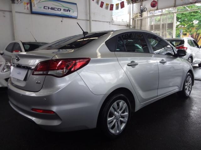 HYUNDAI HB20S 1.6 COMFORT PLUS 16V 2019 - Foto 4