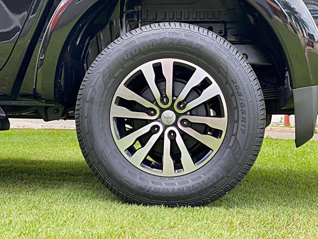L200 Triton 2.4 Hpe-S AT 2018/2018 - 66.000km - 135.000,00 - Foto 8