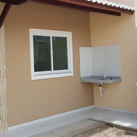 Linda Casa Plana Com 2 Quartos - Foto 2