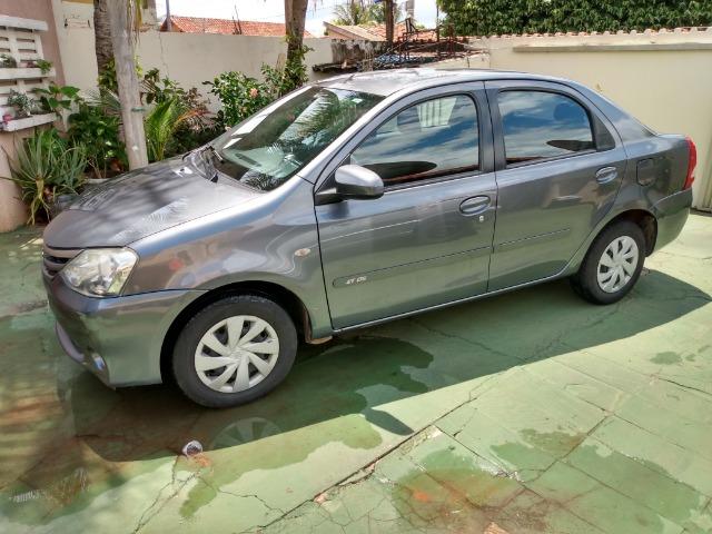 Étios Sedan 1.5 XLS 2014 - Foto 3