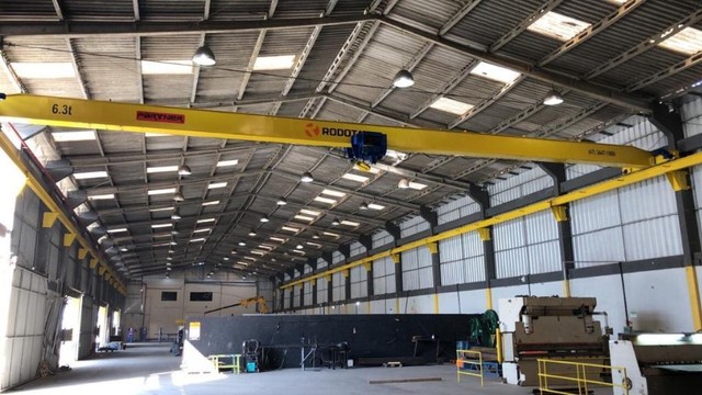 Equipamentos de Elevação Pontes, Pórticos Rolantes e Talhas 