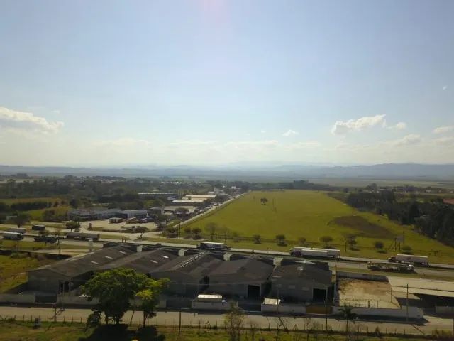 Área Industrial as Margens da Dutra em SJCampos-SP