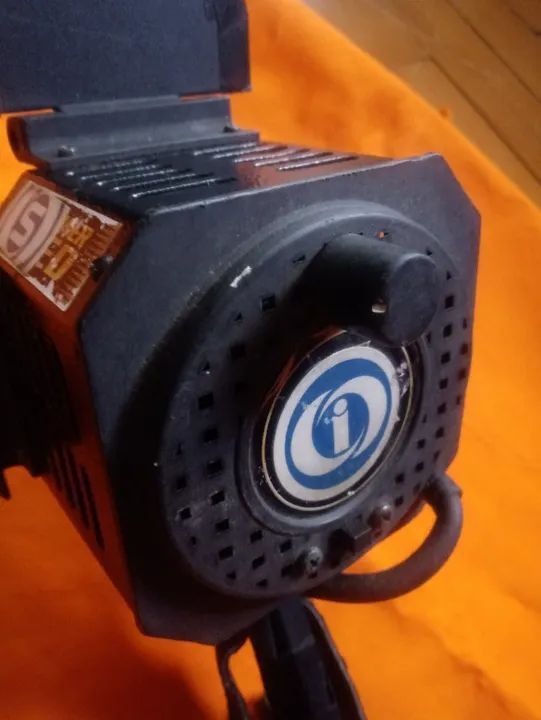 Iluminador para filmadora 350 wats led  branca difusora  profissional - Foto 5