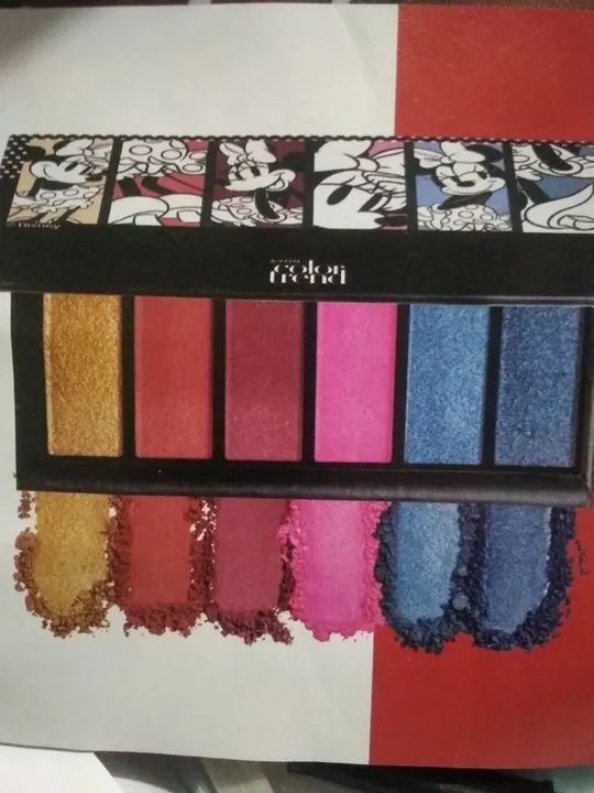 Paleta de sombras Disney ( Avon)edição  limitada
