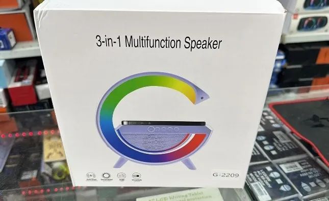 Caixa de som luminária e carregado de indução  - Foto 3