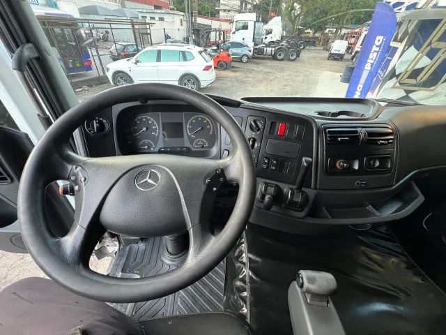 mb axor 2041 toco 2018 completo teto alto  - Foto 8