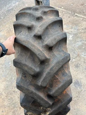 Pneu de trator 14-9-24 pirelli
