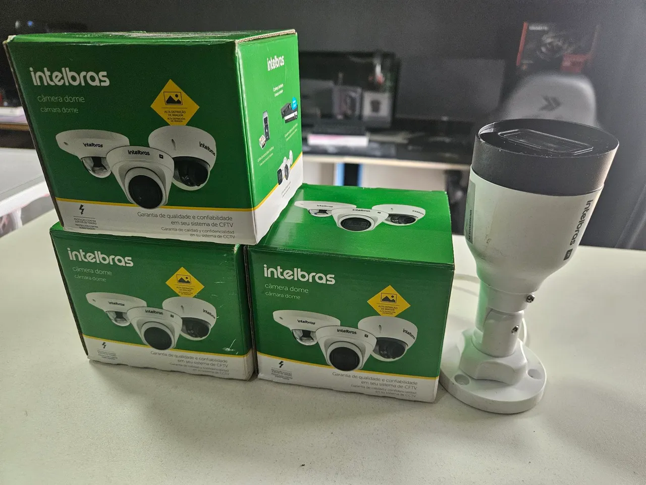 Camera intelbras IP VIP 1130D e 1230B