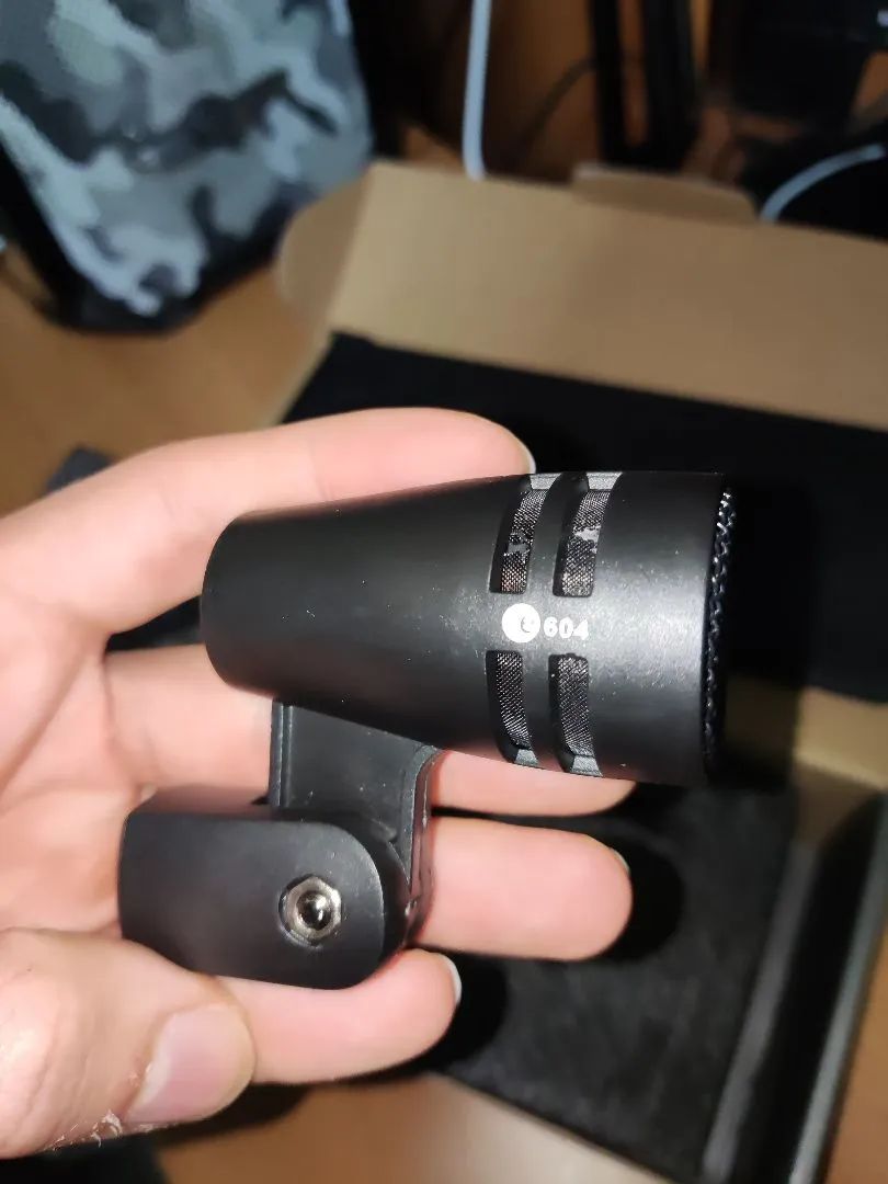 Microfone e 604 instrumental, Novo - Foto 2