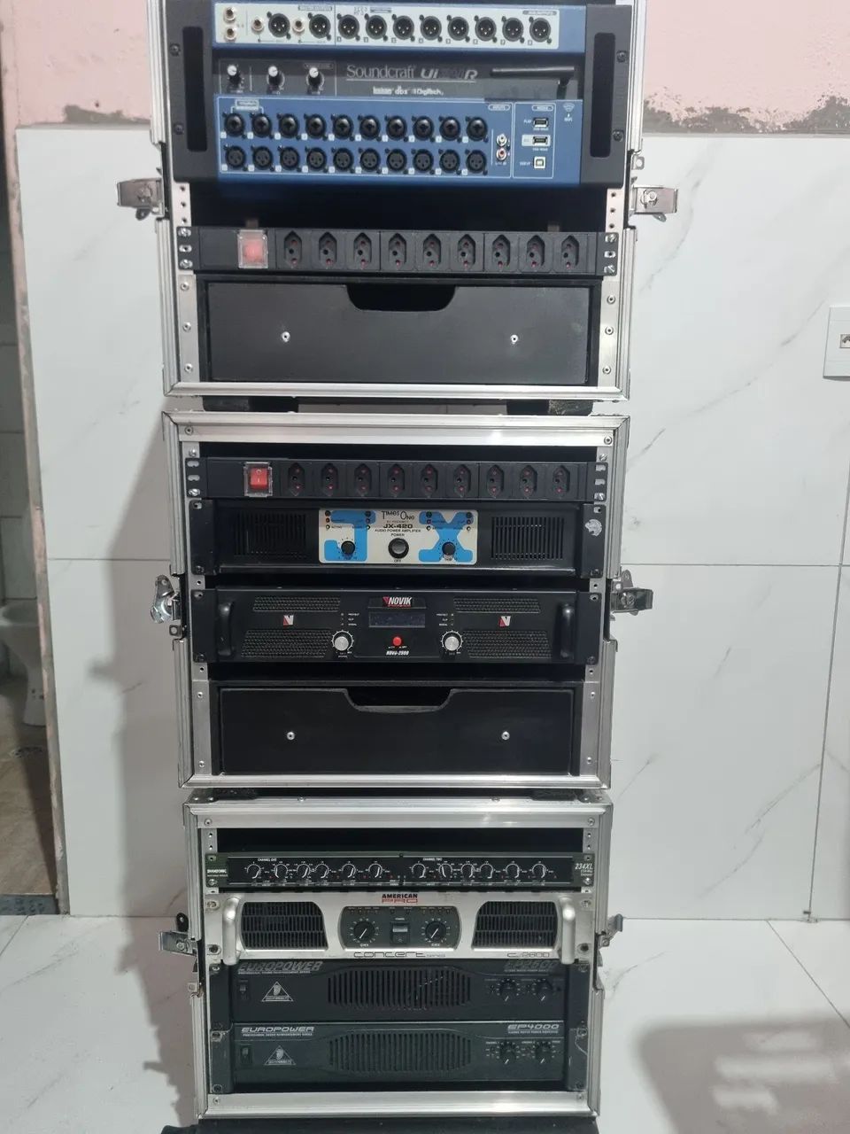 Amplificador Behringer, Novik, Times one, american pro - Foto 2