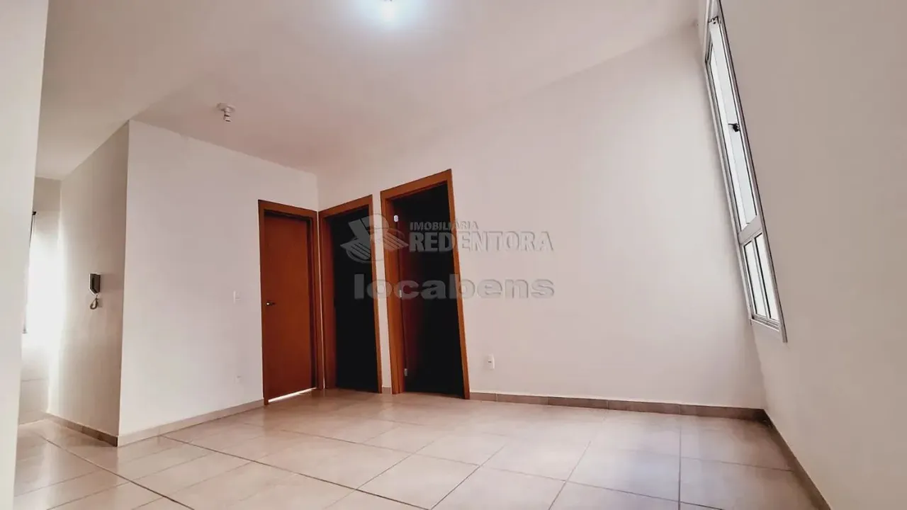 Apartamento localizado Loteamento Residencial Maria Adélia com 02 dormitórios e 1 vaga de