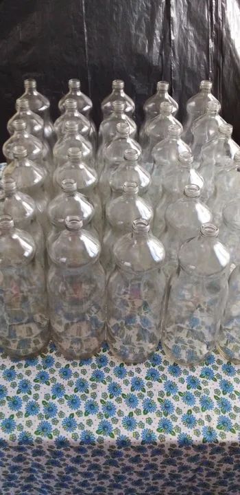 Garrafas brancas de 1,5 litros para artesanato.