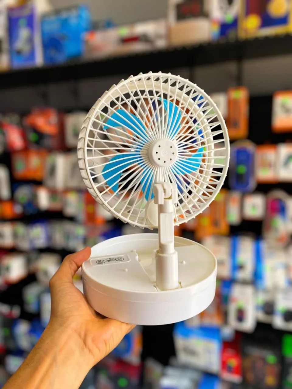 VENTILADOR PORTÁTIL REGULÁVEL COM SUPORTE PARA CELULAR - Foto 2