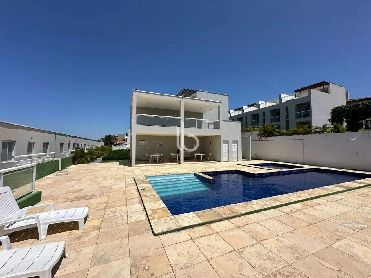 Apartamento para aluguel (Térreo) com 2 quartos - Porto das Dunas/CE - BTHIIAP107