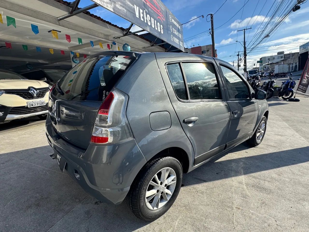VENDO SANDERO EXPRESSION 1.0 2013 - Foto 3